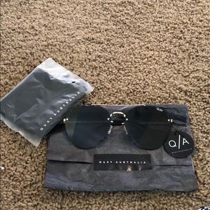 Quay Australia Somerset Gold Sunglasses NWT